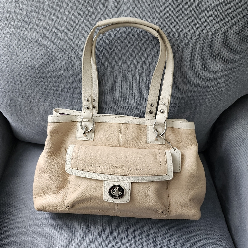 Elegant Cream and Tan Leather Handbag